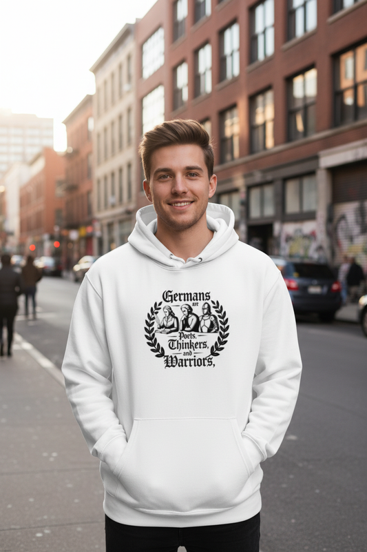 Mann mit weißem Hoodie in der Stadt